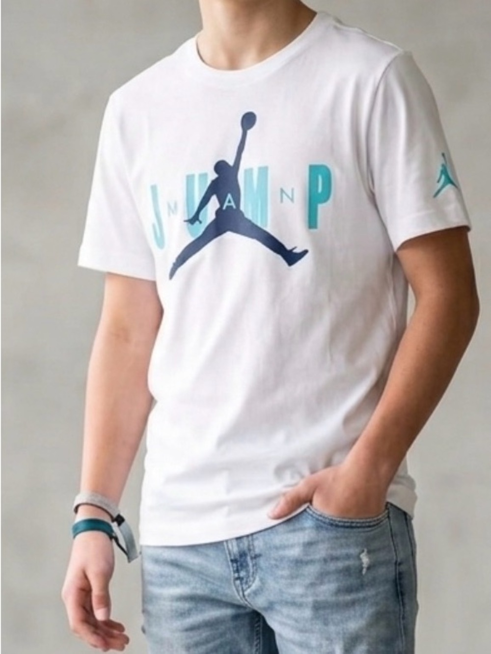 Jordan Jumpman graphic tee Boys Medium (8) White Blue Tee
